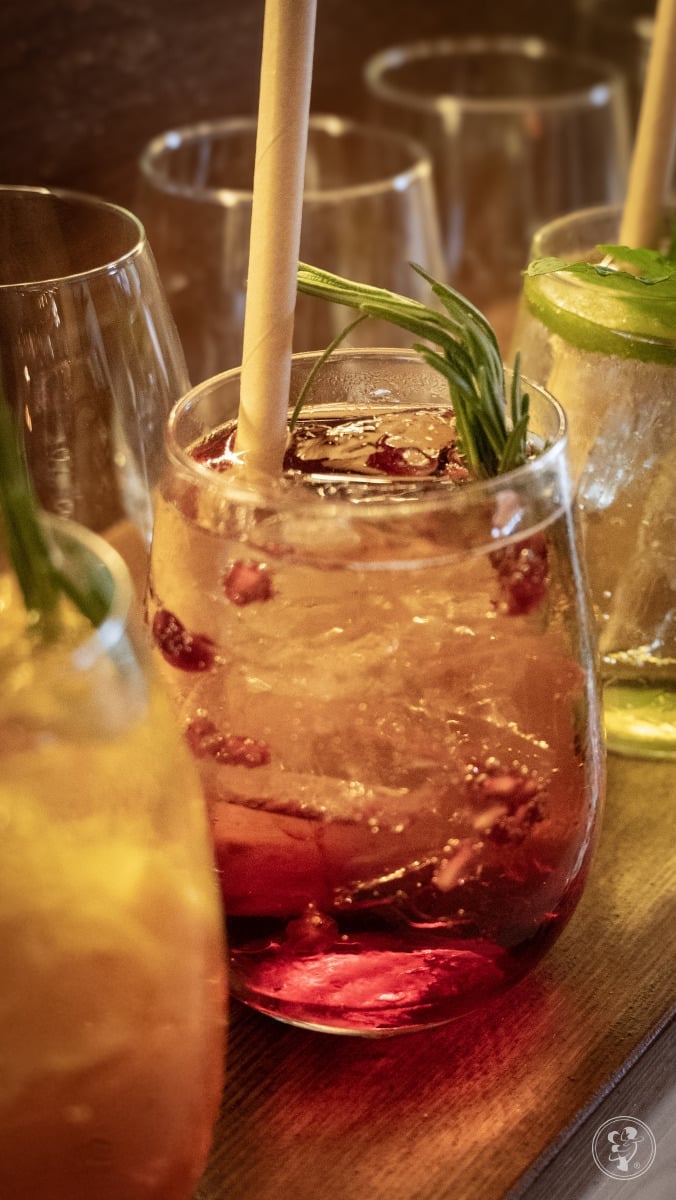 Drinki serwowane w mobilnym barze