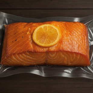  ŁOSOŚ WEDZONY NA CIEPŁO Z CYTRYNĄ OK 200 G