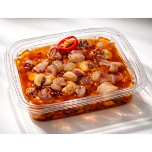  MACKA KAŁAMARNICY W OLEJU Z CZOSNKIEM I CHILLI 200G